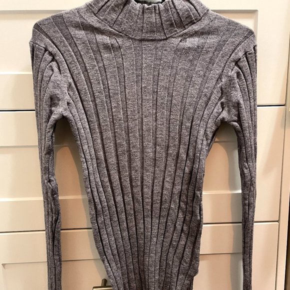 Theory Wide-Ribbed Mock Neck Merino Wool Sweater - Picture 3 of 5